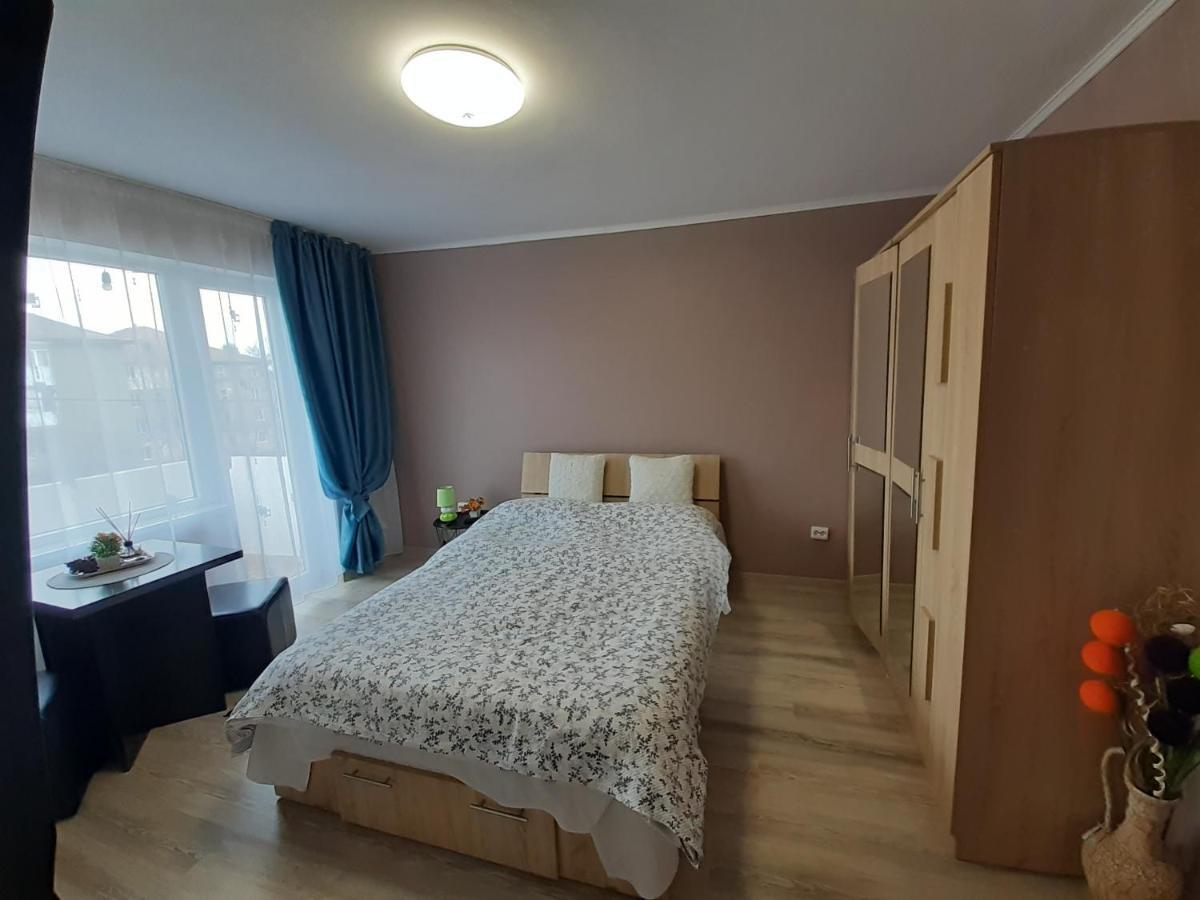Studio Ultracentral Cu Balcon Onesti Luaran gambar